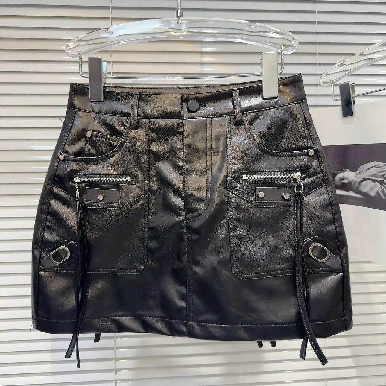 Women'S Pu Leather Skirt Black Zippers Decoration Short Multiple Pockets Design Cargo Skirt Summer 2025 New Fashion 29L8334